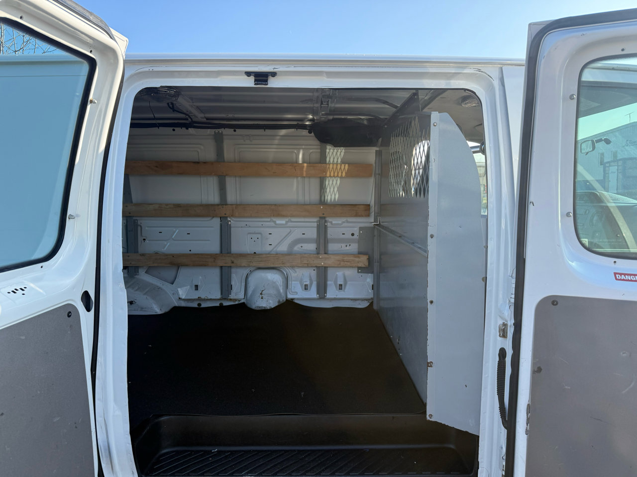 Used 2014 Ford E-250 and Econoline 250 E-250 Commercial w/ Power Group image 12