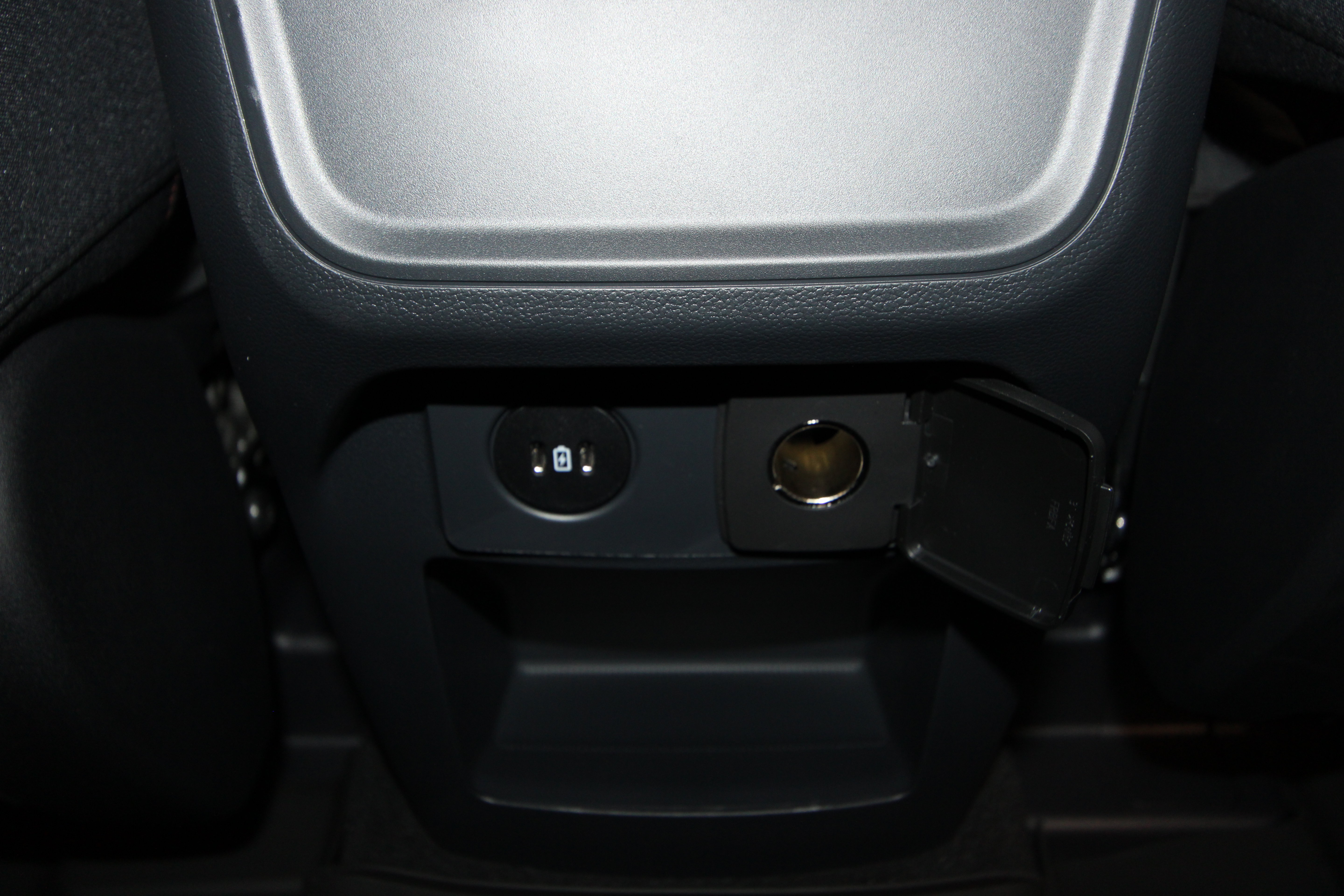 New 2026 Ford Explorer Active AWD/4WD image 21