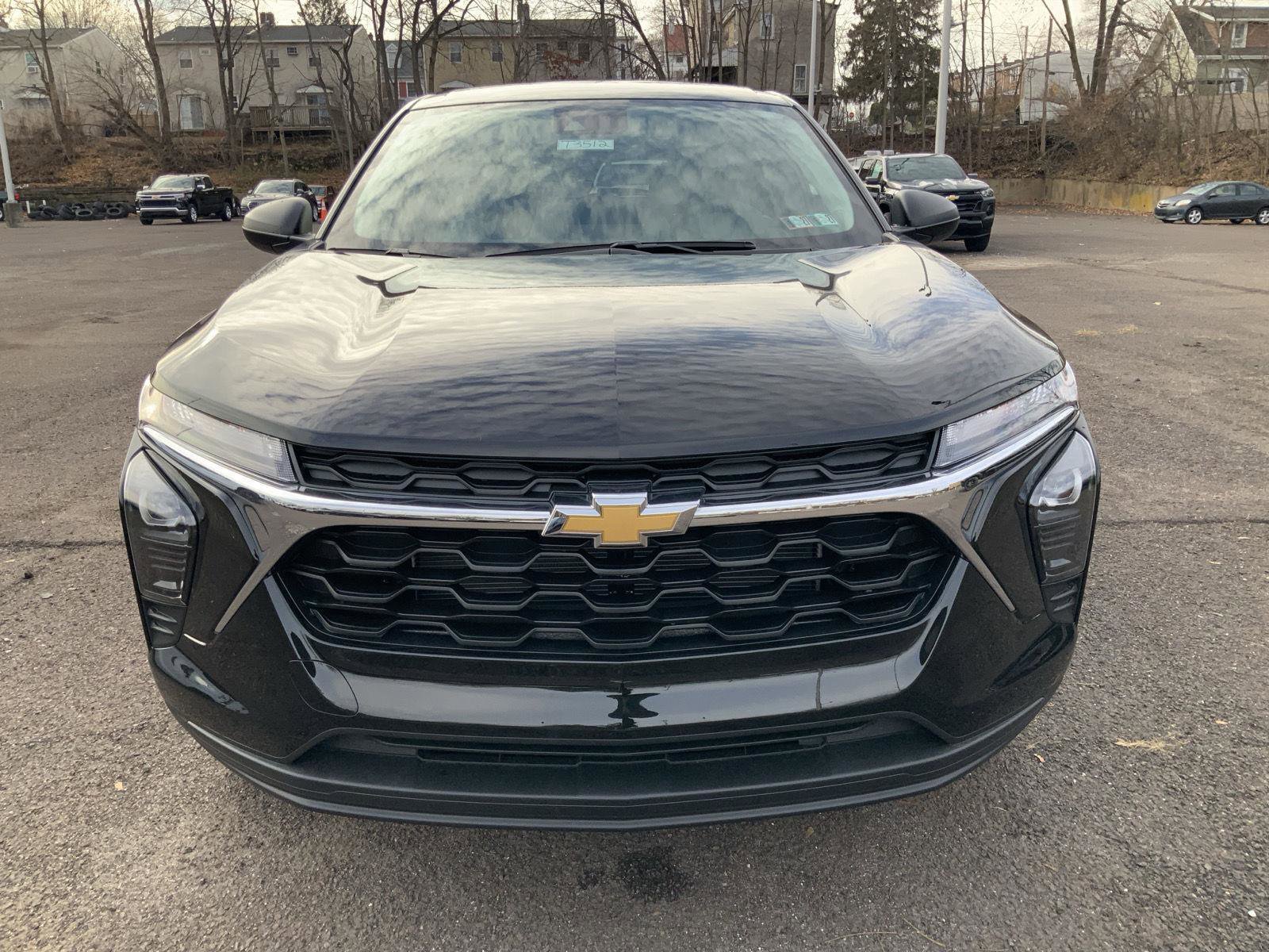New 2026 Chevrolet Trax LS w/ Driver Confidence Package image 2