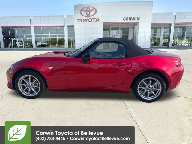 Used 2016 MAZDA MX-5 Miata Sport RWD image 2