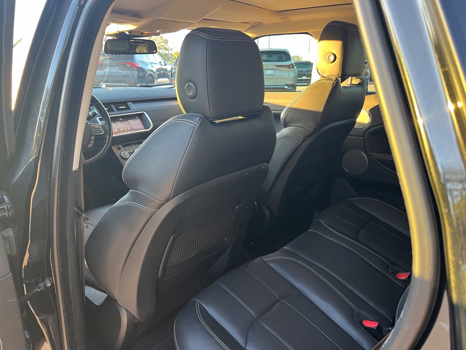 Used 2018 Land Rover Range Rover Evoque HSE AWD/4WD image 17