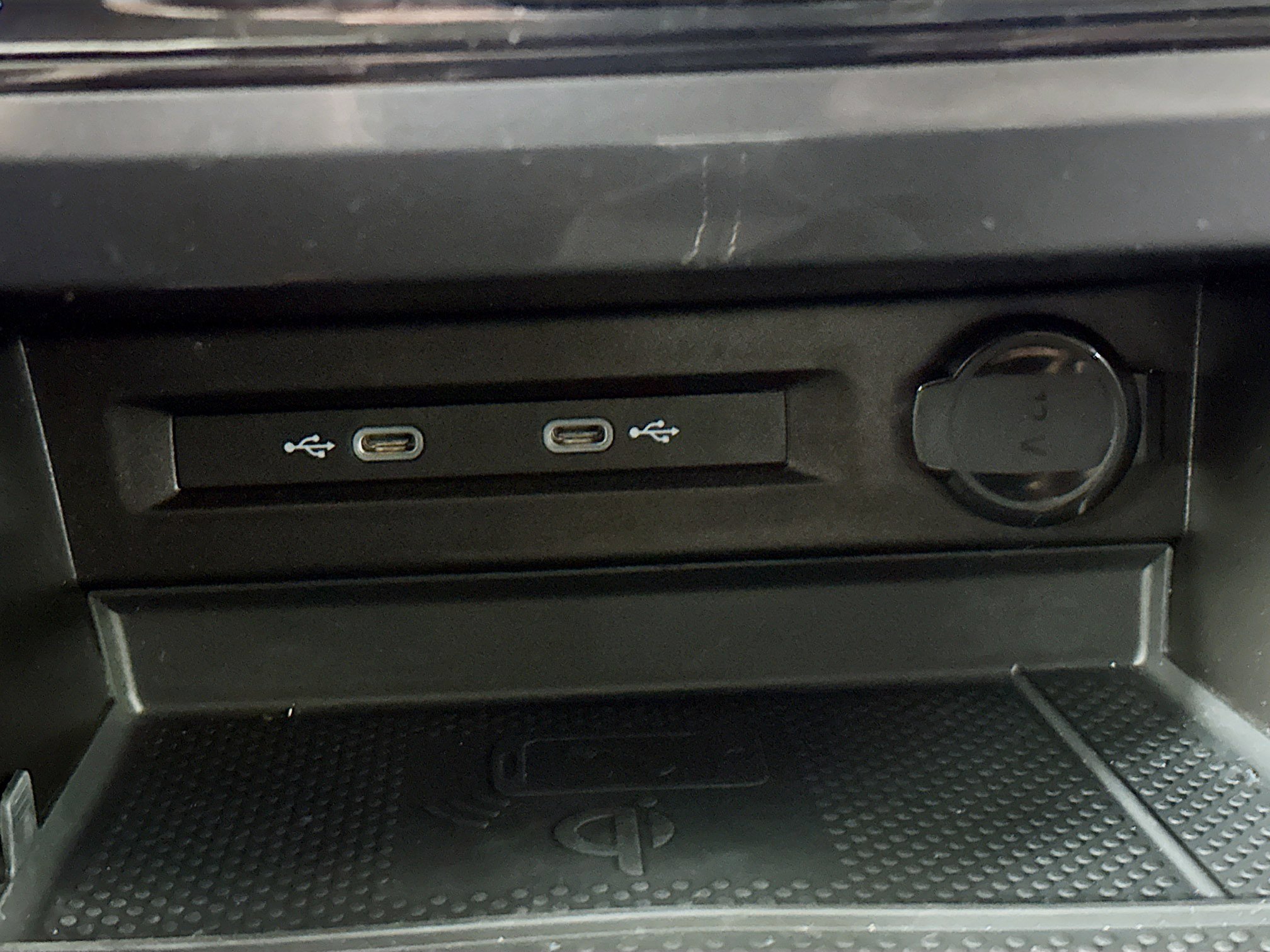 Used 2022 Volkswagen Tiguan SE w/ Panoramic Sunroof Package image 25