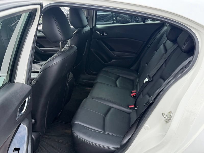 Used 2017 MAZDA MAZDA3 Touring FWD image 11