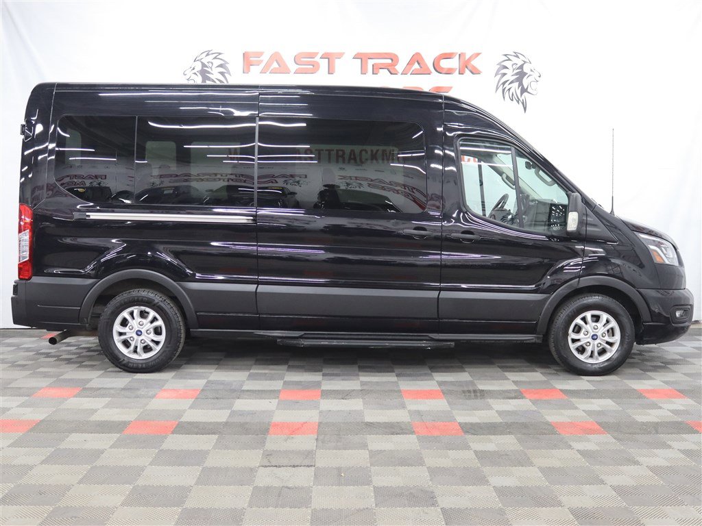 Used 2023 Ford Transit 350 XLT image 4