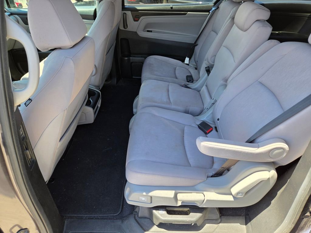 Used 2019 Honda Odyssey EX image 7