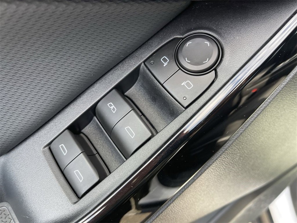 New 2026 Chevrolet Equinox LT w/ LPO, Floor Liner Package image 13