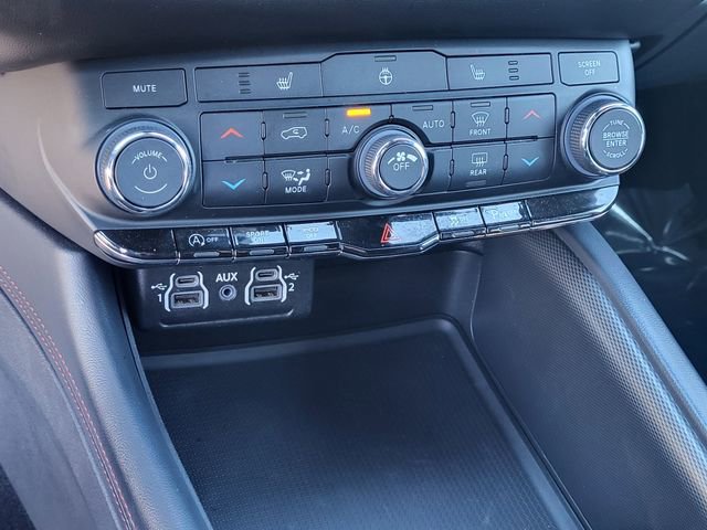 Used 2023 Dodge Durango GT image 18