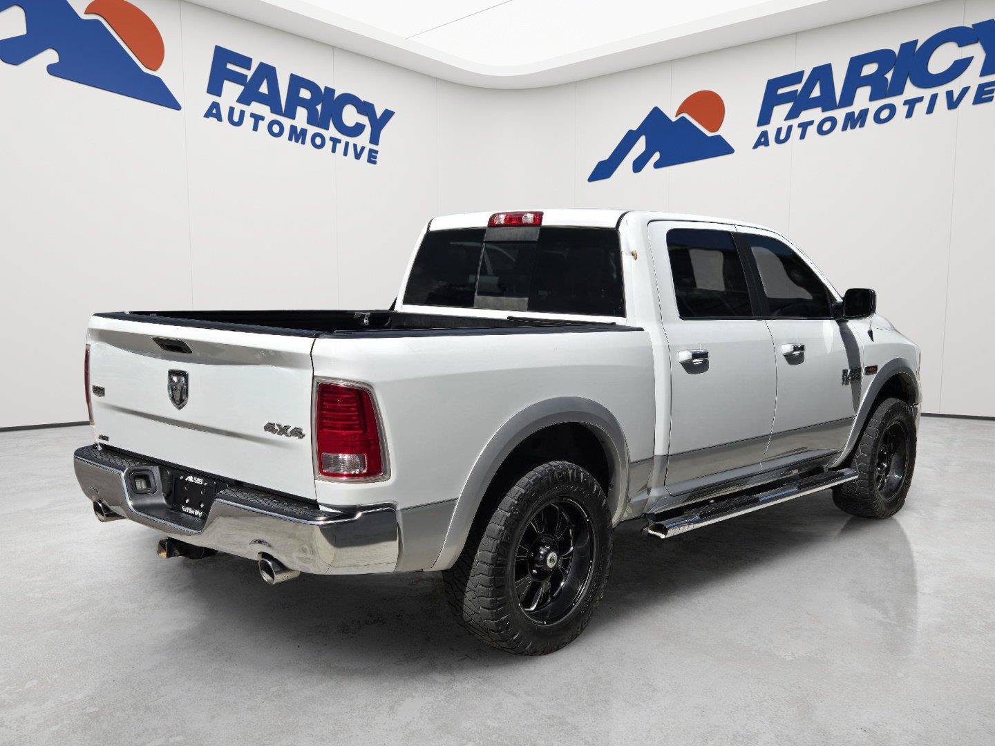 Used 2016 RAM 1500 Laramie w/ Convenience Group AWD/4WD image 5