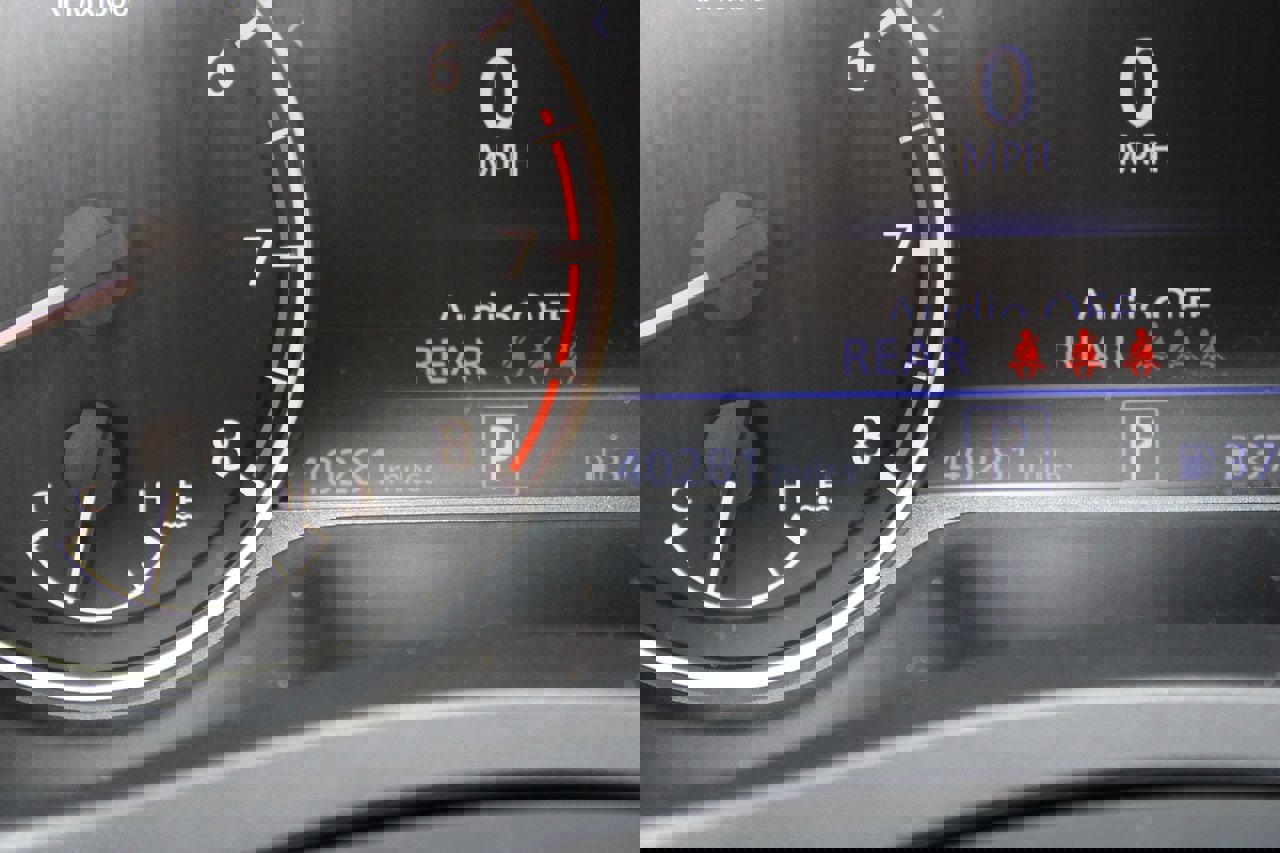 Used 2025 Nissan Altima 2.5 SR image 10