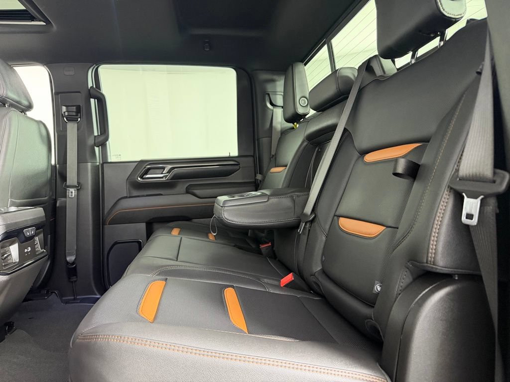 Used 2024 GMC Sierra 2500 AT4 w/ Technology Package AWD/4WD image 28