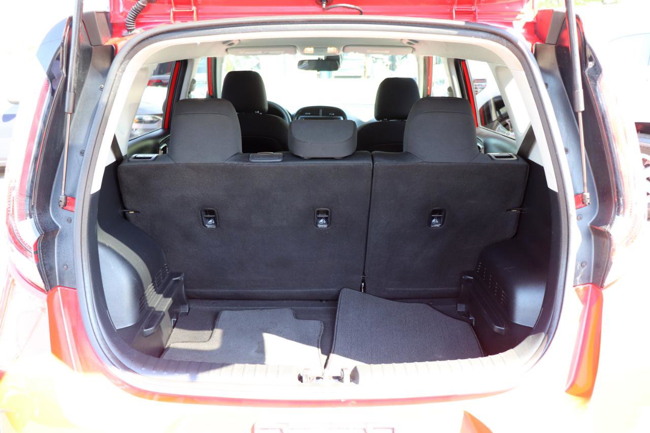 Used 2023 Kia Soul LX w/ LX Technology Package FWD image 44