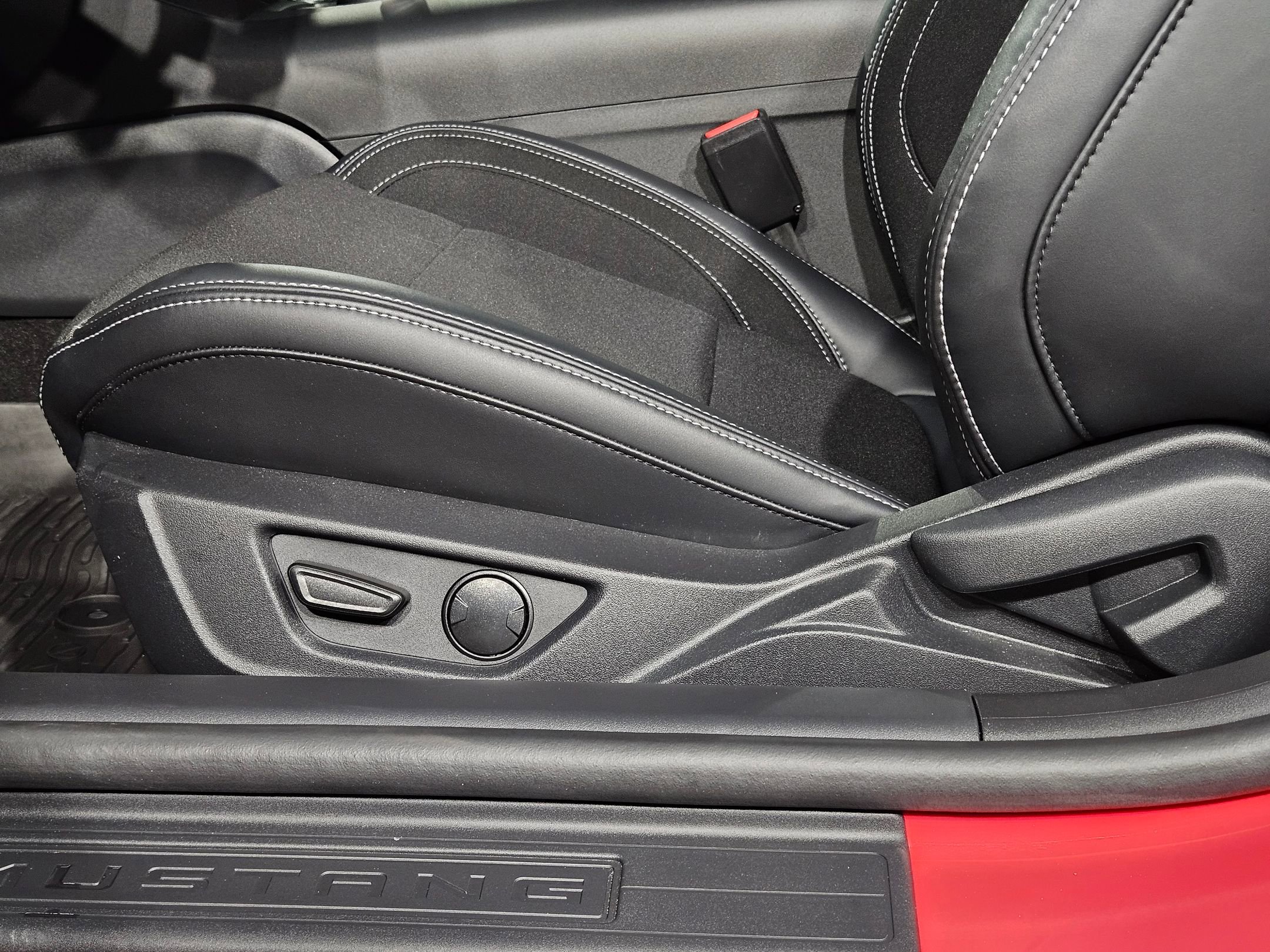 Used 2024 Ford Mustang GT image 23