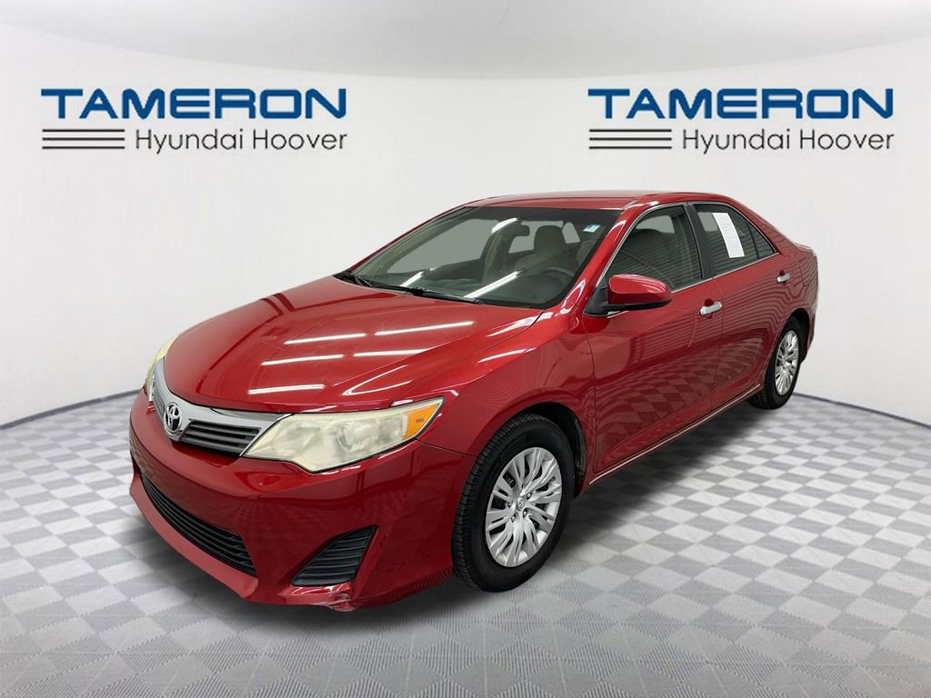 Used 2014 Toyota Camry L image 1