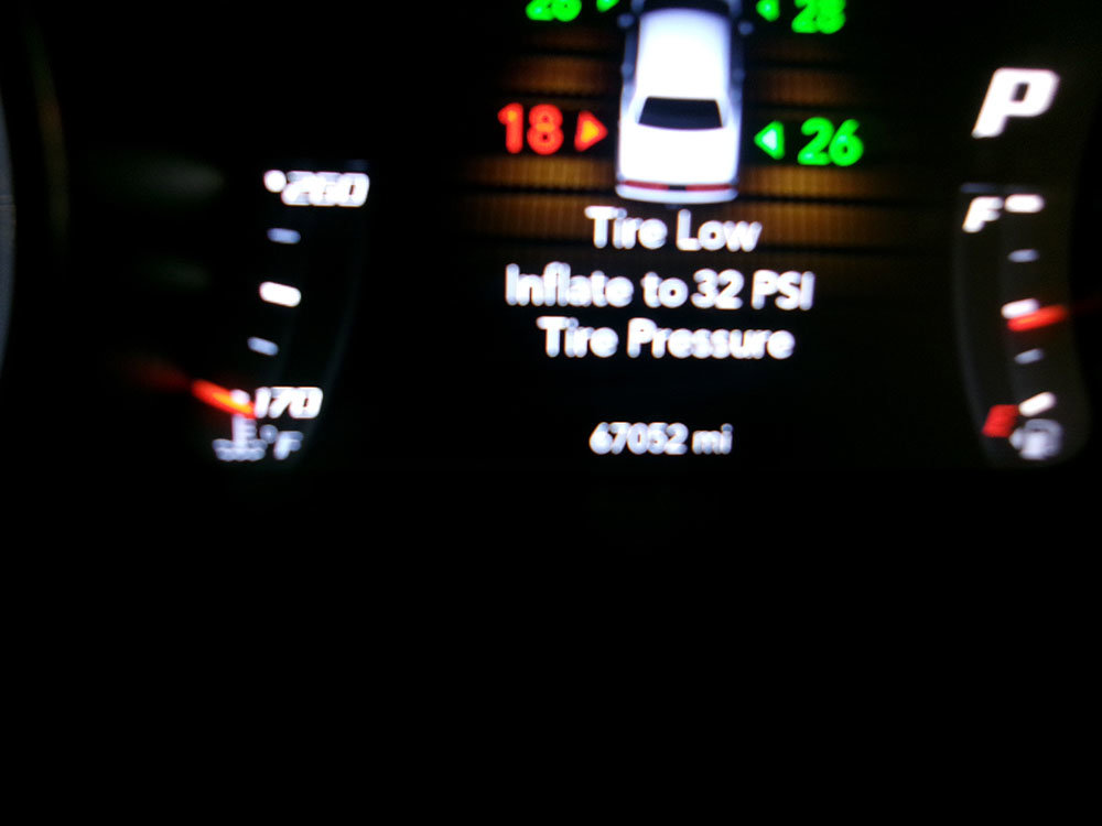 Used 2018 Dodge Challenger SRT w/ Technology Group RWD image 21