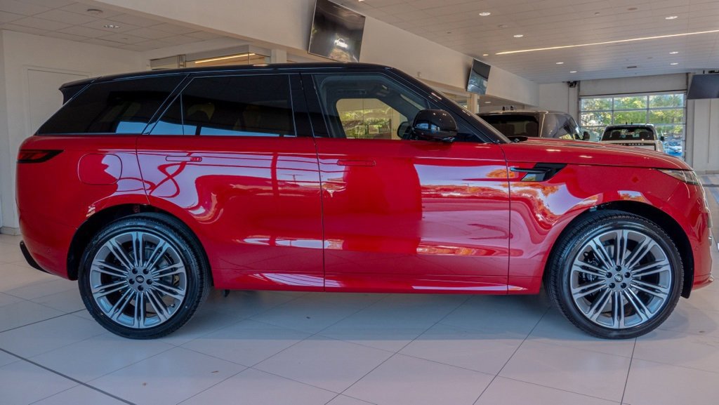 New 2025 Land Rover Range Rover Sport Dynamic SE image 6