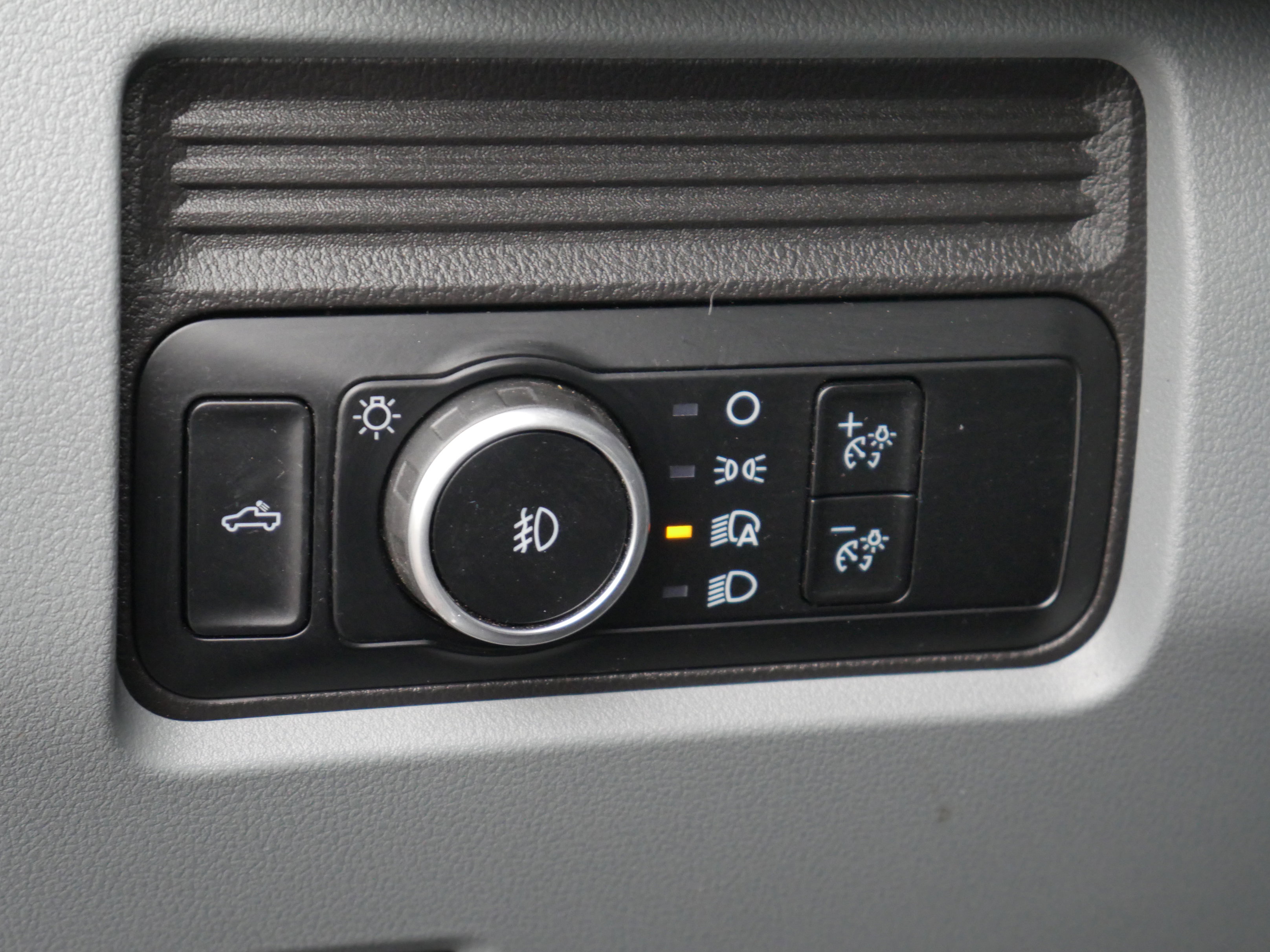 Certified 2024 Ford F250 XL w/ XL Chrome Package image 5