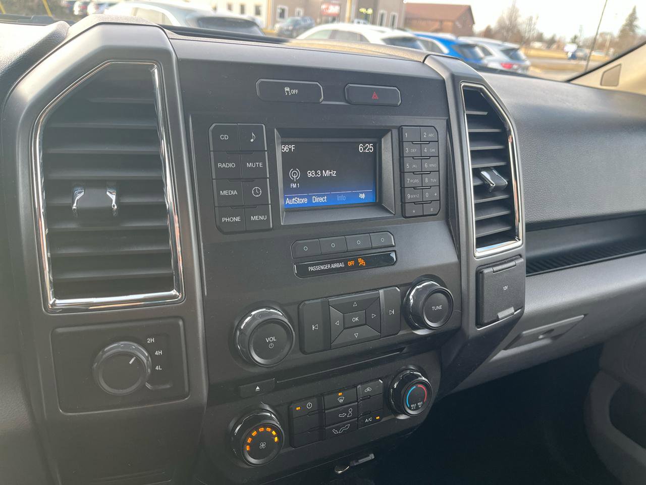 Used 2017 Ford F150 XLT image 12