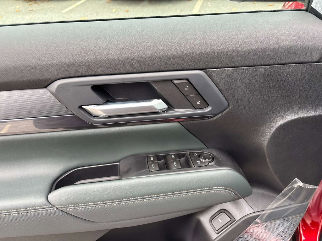 New 2026 GMC Terrain AT4 w/ LPO, Black Badging Package image 8