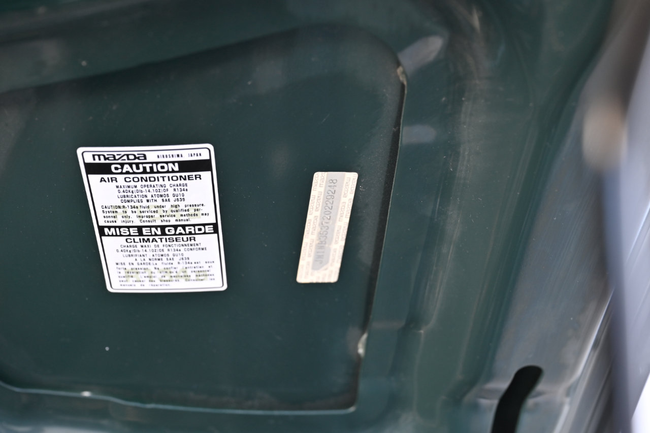 Used 2002 MAZDA MX-5 Miata RWD image 49