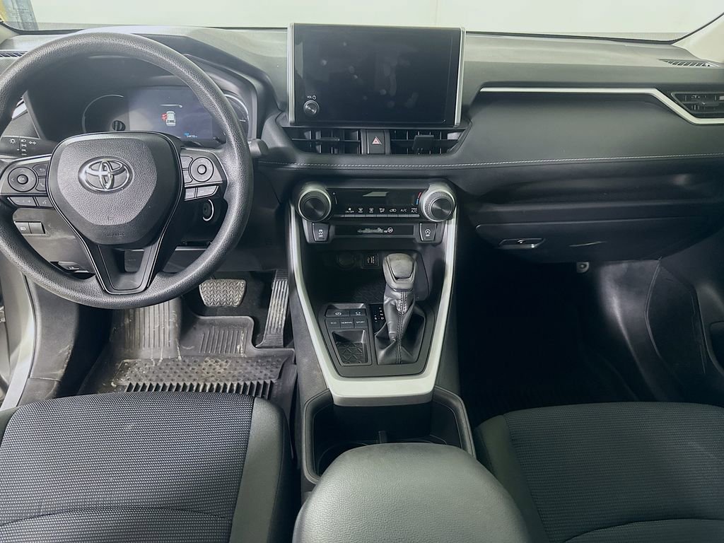 Used 2024 Toyota RAV4 LE image 18