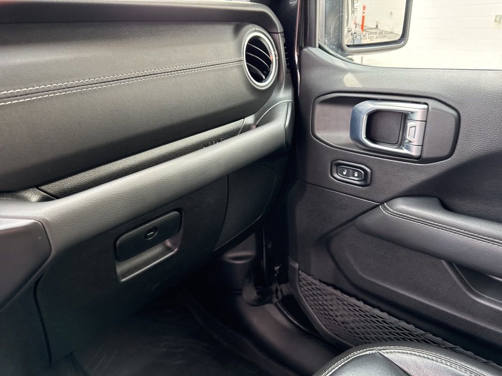 Used 2023 Jeep Wrangler Unlimited Sahara w/ Cold Weather Group image 31