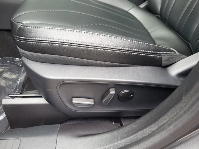 New 2025 Ford Escape SE w/ PHEV Premium Package image 12