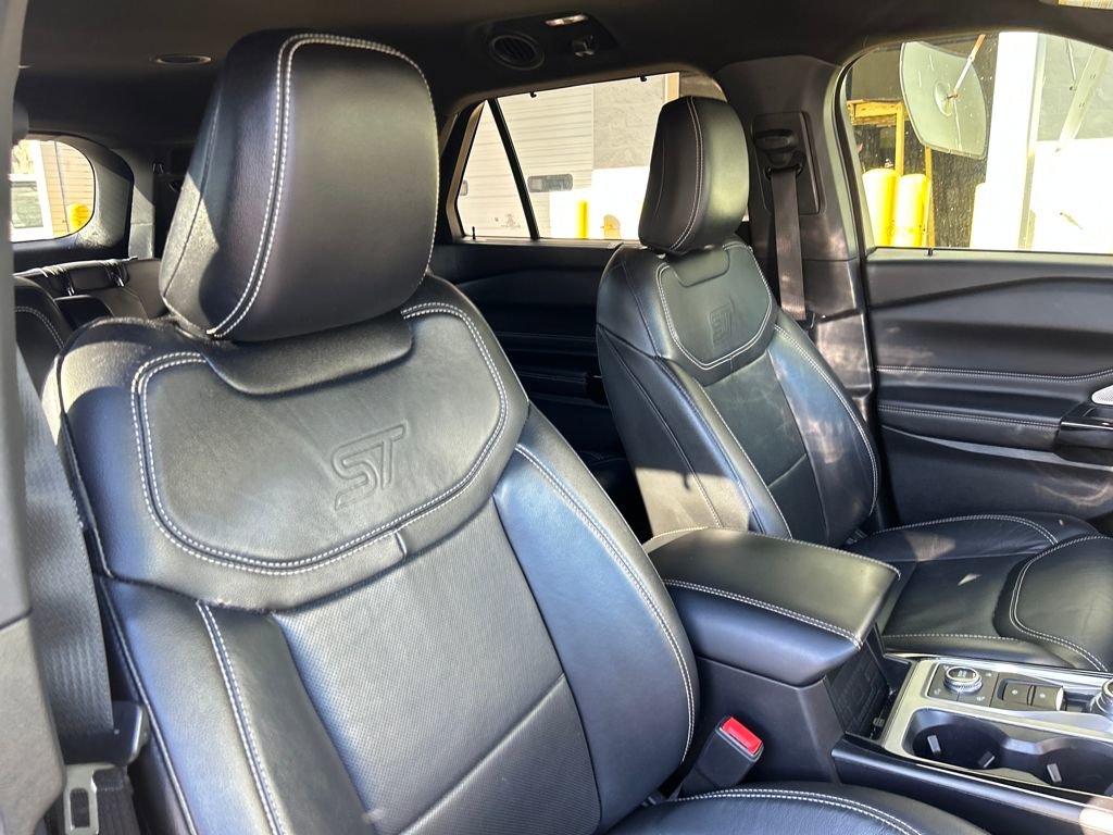 Certified 2021 Ford Explorer ST w/ Equipment Group 401A image 15
