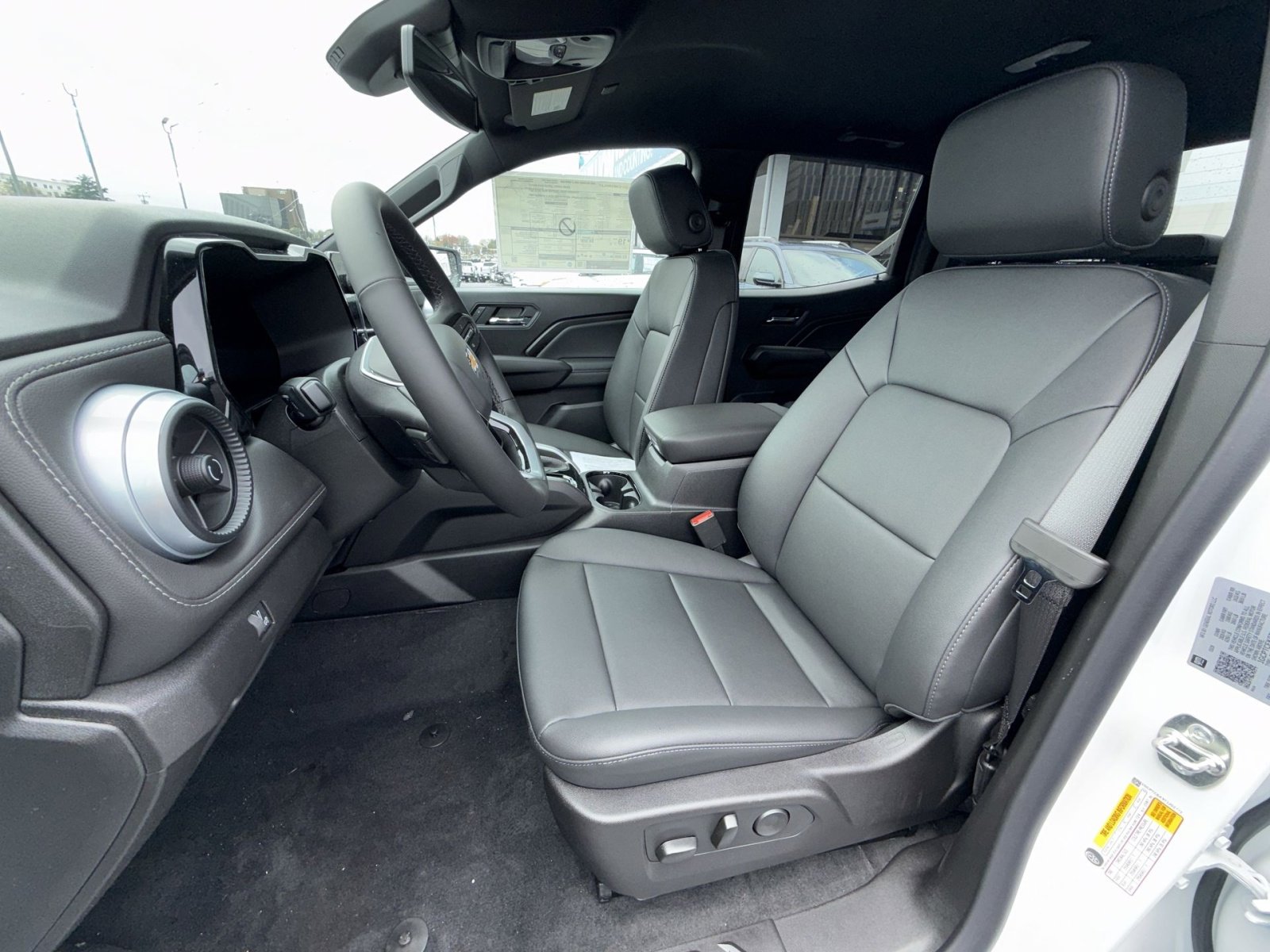 New 2026 Chevrolet Colorado LT w/ LT Convenience Package AWD/4WD image 13