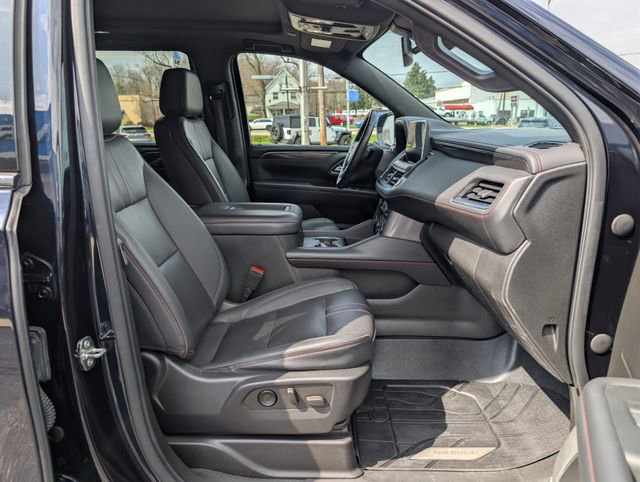 Used 2022 Chevrolet Tahoe RST w/ Luxury Package image 12