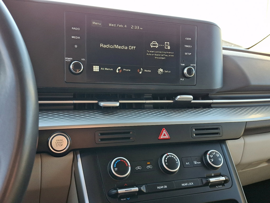 Used 2024 Kia Carnival LX image 28