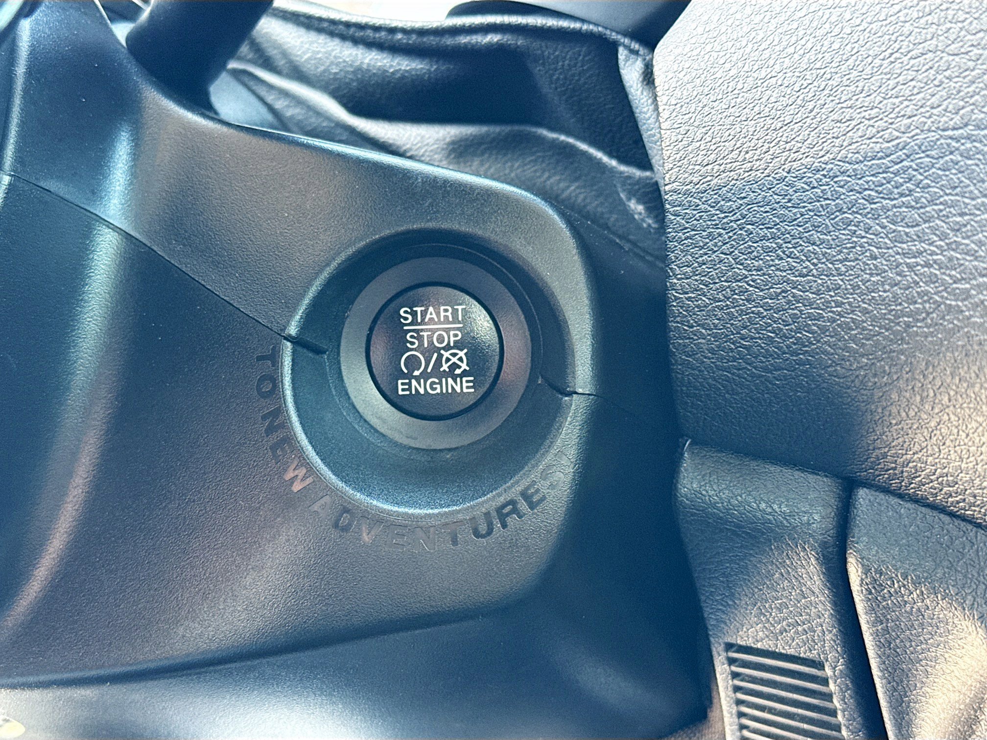 Used 2020 Jeep Renegade Latitude image 34