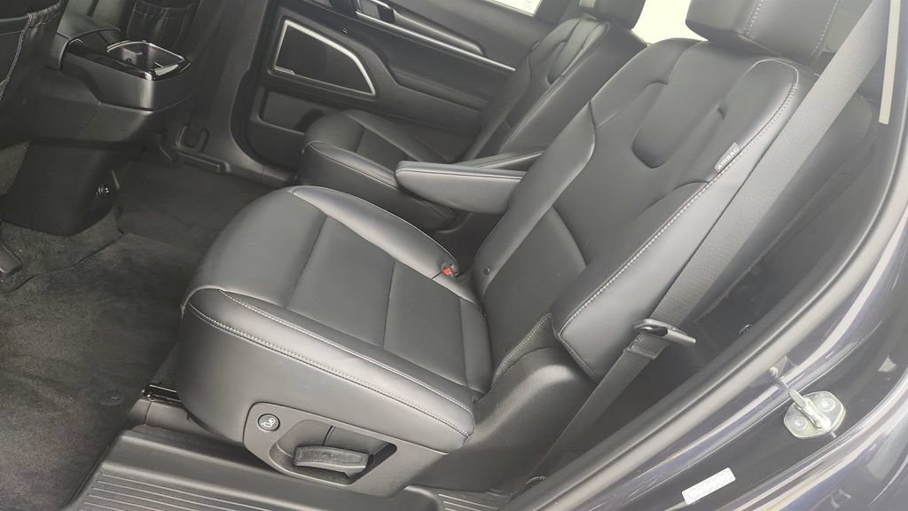 Used 2025 Kia Telluride S FWD image 26