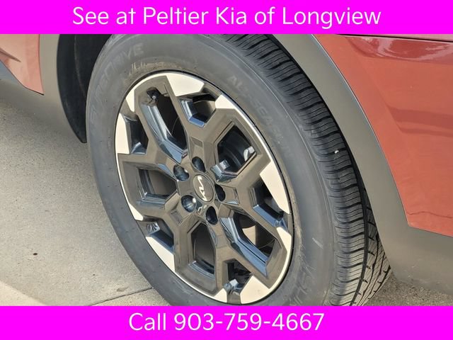 Certified 2025 Kia Sorento S FWD image 7