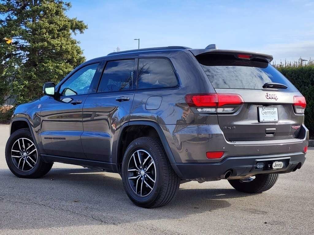 Used 2018 Jeep Grand Cherokee Trailhawk w/ Trailhawk Luxury Group image 11