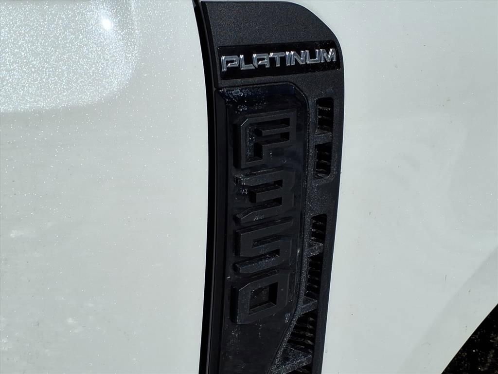 New 2026 Ford F350 Platinum w/ FX4 Off-Road Package image 12