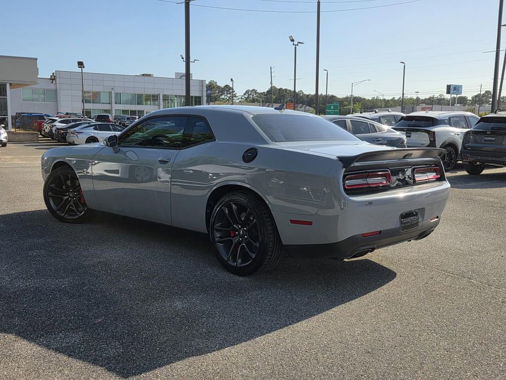 Used 2022 Dodge Challenger R/T Scat Pack w/ Shaker Package RWD image 5