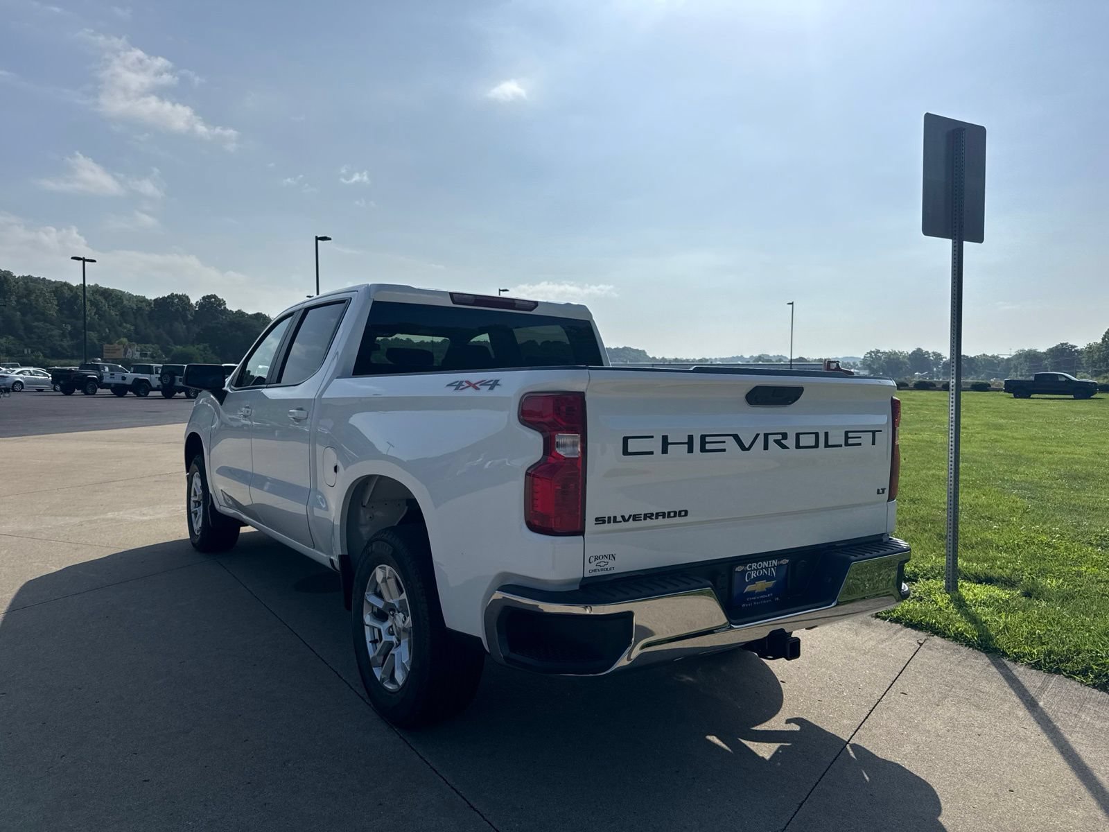 New 2026 Chevrolet Silverado 1500 LT w/ LPO, Dark Essentials Package AWD/4WD image 6