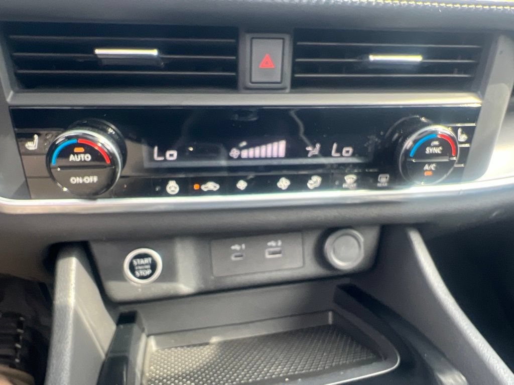 Certified 2023 Nissan Rogue SV w/ SV Premium B Package AWD/4WD image 56