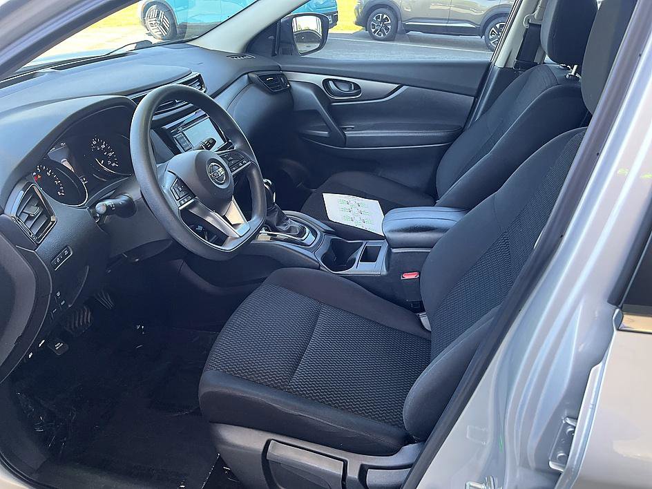 Certified 2022 Nissan Rogue Sport S image 13