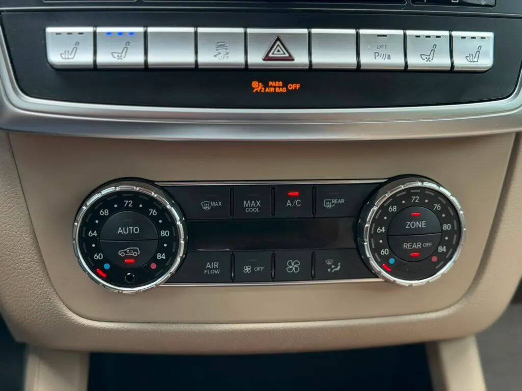 Used 2013 Mercedes-Benz GL 550 4MATIC image 21
