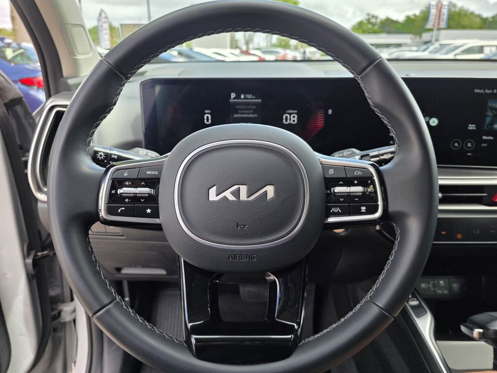 Used 2025 Kia Sorento S w/ Panoramic Sunroof Package image 24