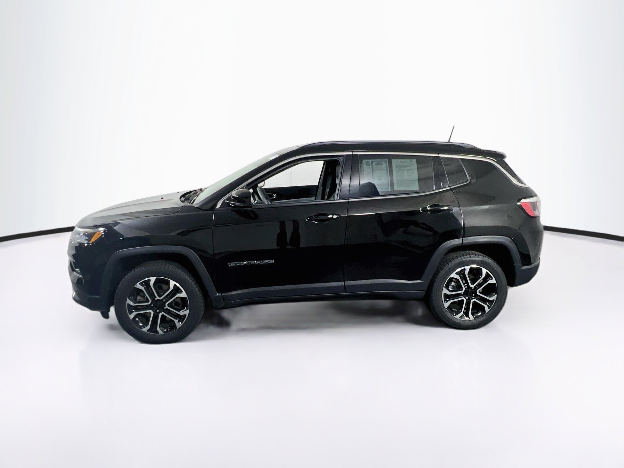 Used 2023 Jeep Compass Limited w/ Sun and Sound Group AWD/4WD image 8