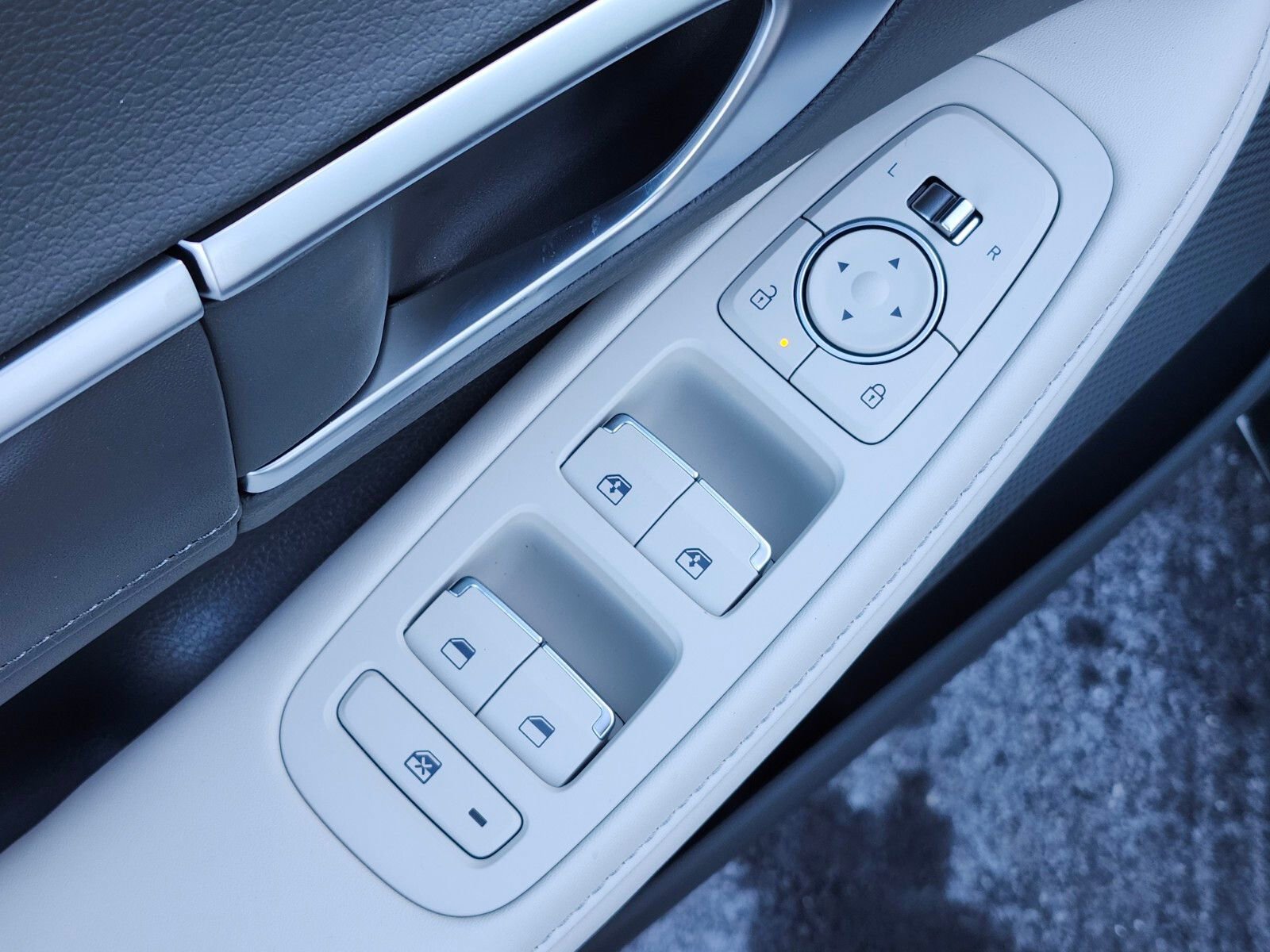 New 2026 Hyundai Sonata Limited FWD image 17