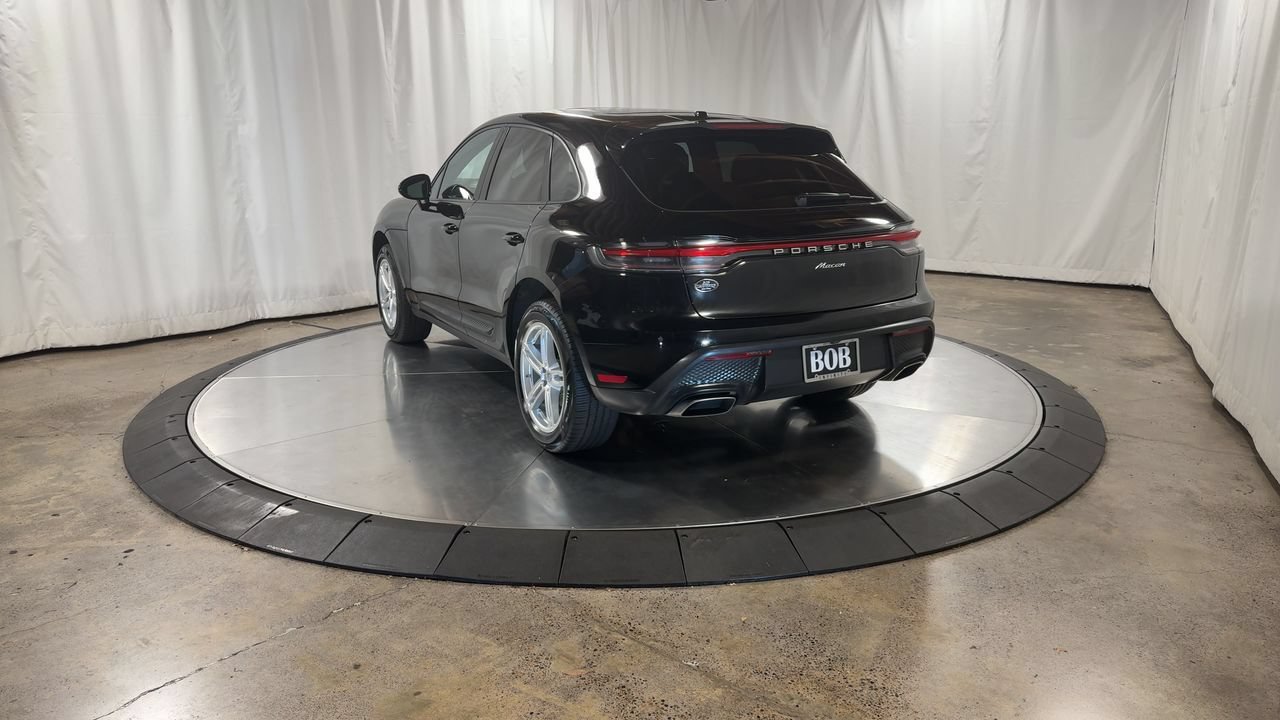 Used 2024 Porsche Macan AWD/4WD image 12