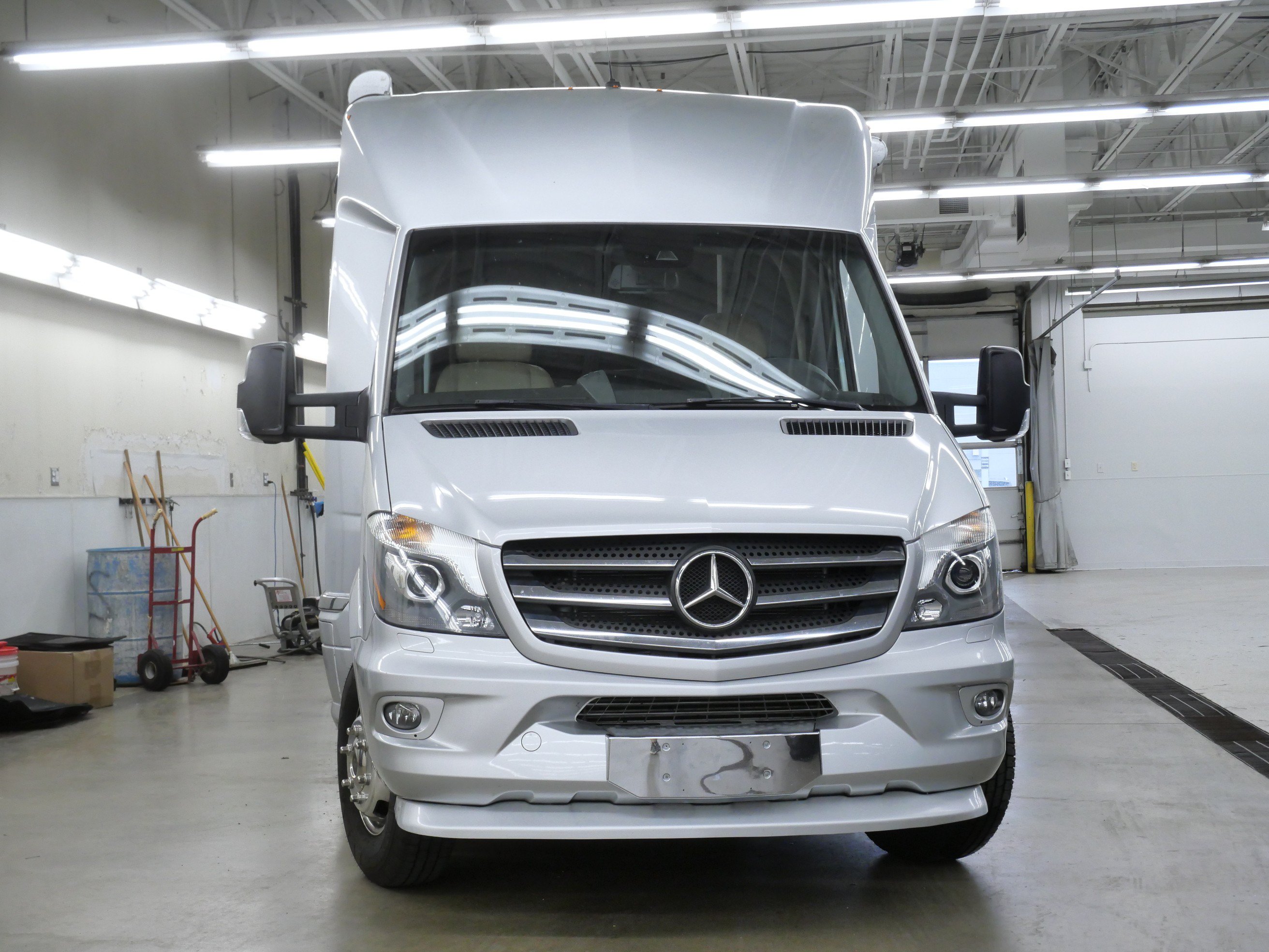 Used 2018 Mercedes-Benz Sprinter 3500 image 2