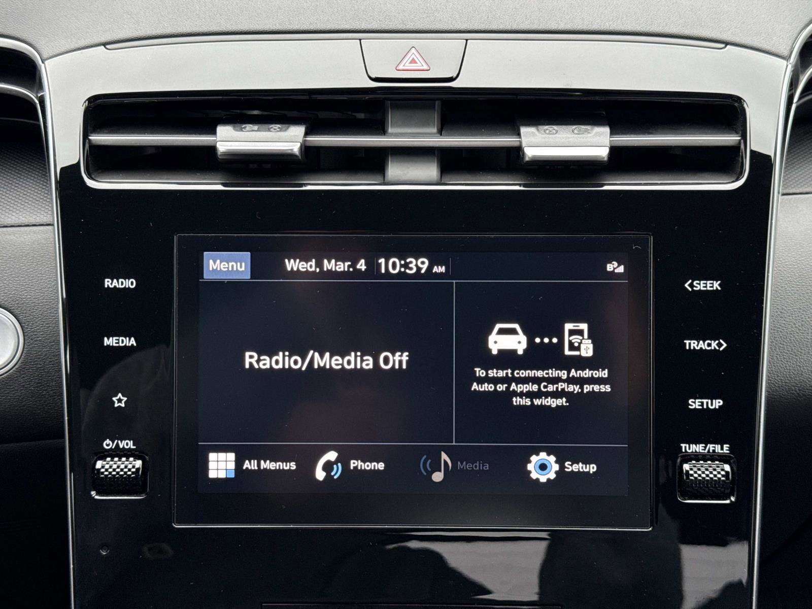 Used 2024 Hyundai Santa Cruz SEL image 3