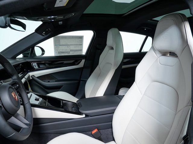 New 2026 Porsche Panamera 4 image 5