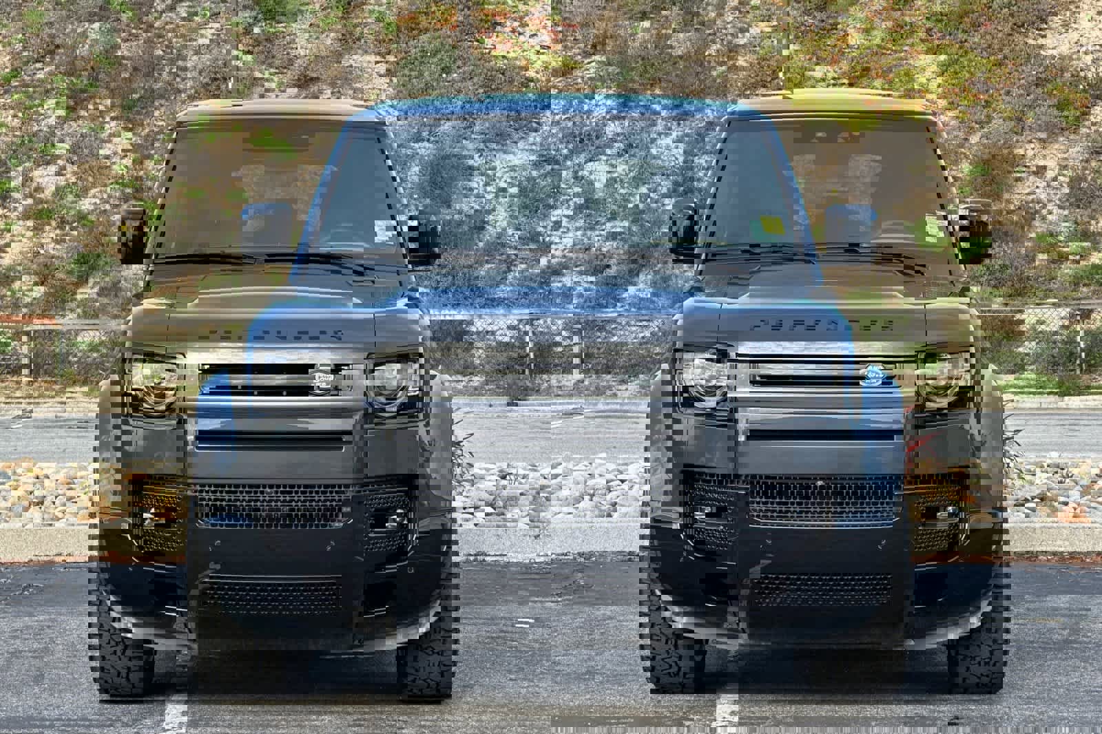 Used 2025 Land Rover Defender 110 V8 image 10