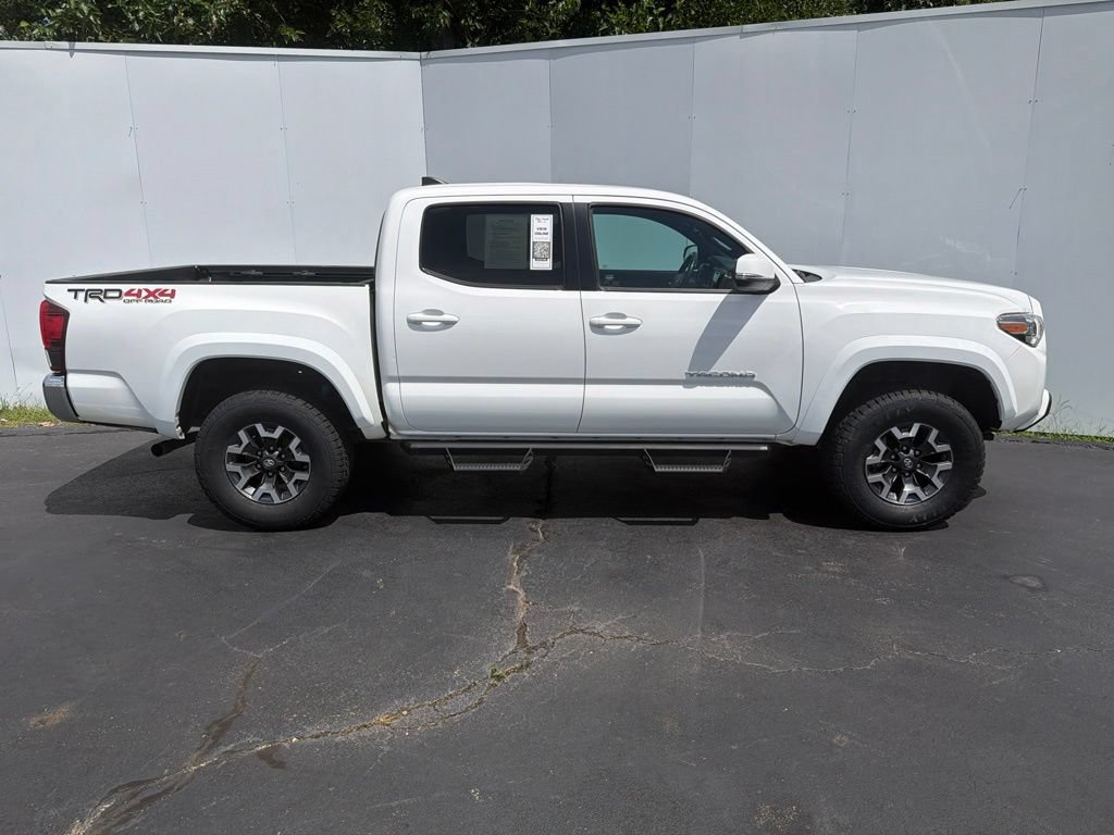 Used 2019 Toyota Tacoma TRD Off-Road AWD/4WD image 2