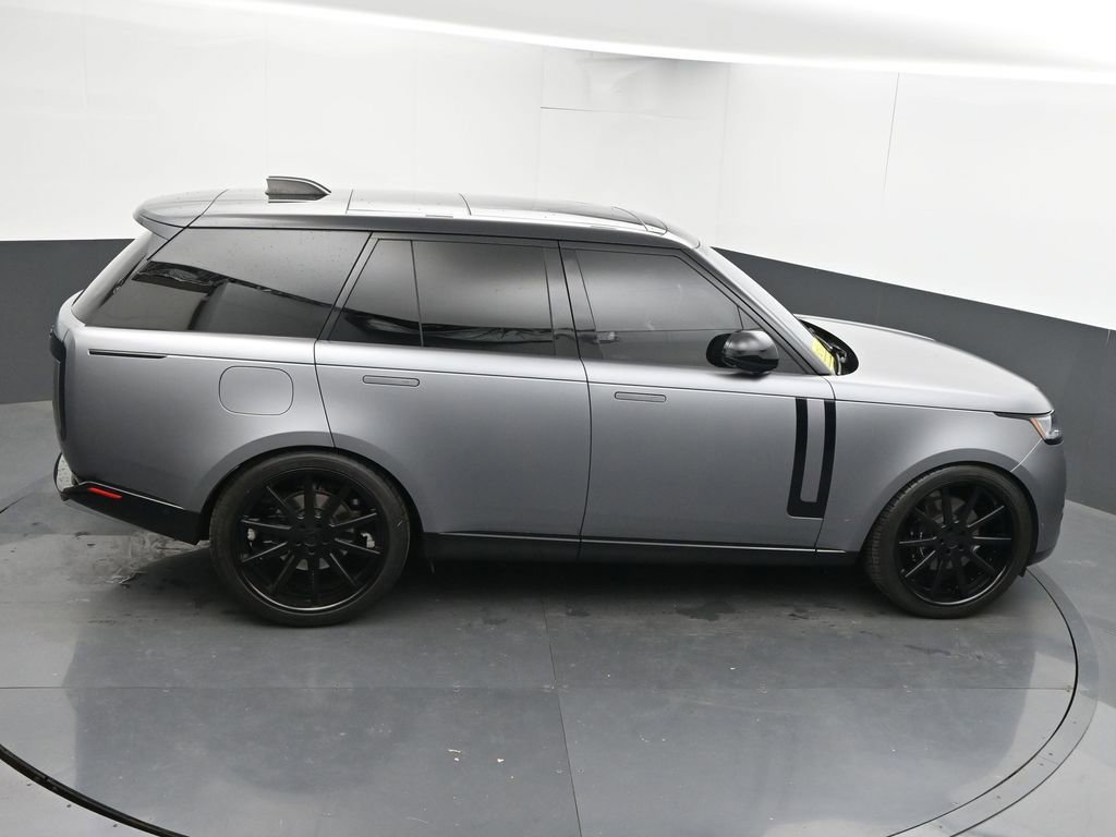Used 2023 Land Rover Range Rover SE image 40